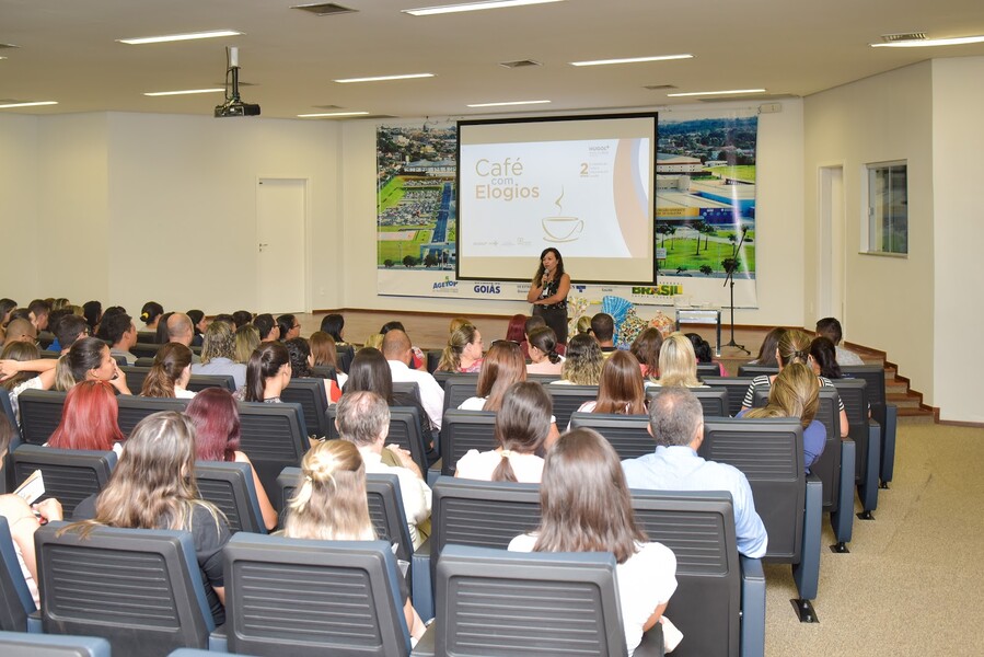 cafe-com-elogios-11