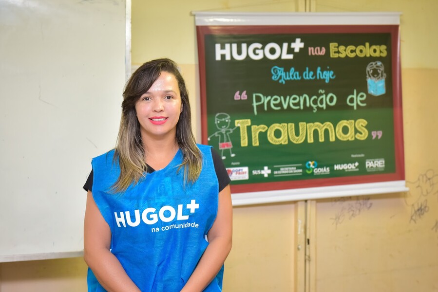 hugol-nas-escolas-24