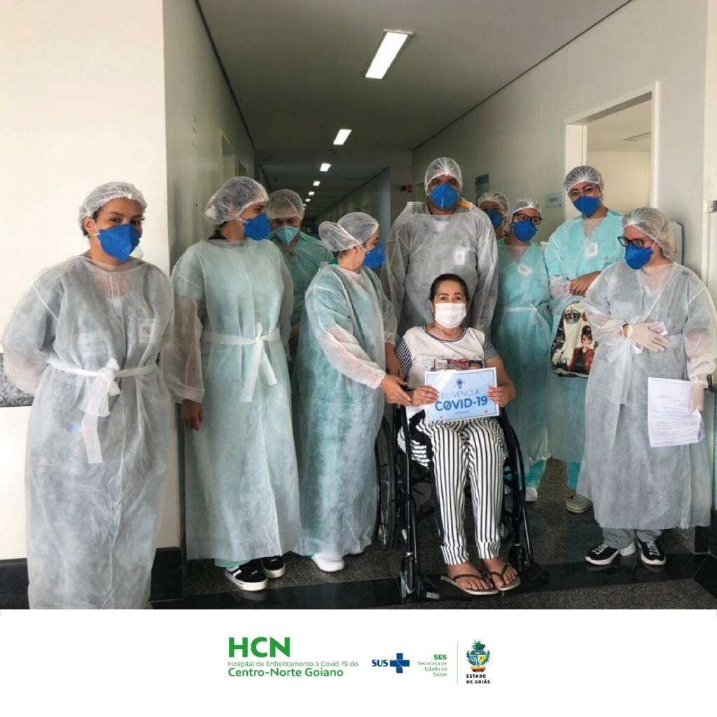 depois-de-30-dias-no-hcn-cabeleireira-tem-alta-medica