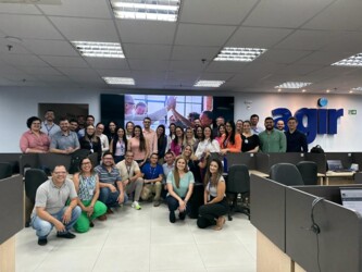 equipe-de-rh-apresenta-boletim-do-clima-1-trimestre-para-gestores-do-corporativo