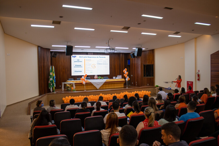 reconhecimento-crer-promove-valorizacao-das-boas-praticas-profissionais-voltadas-a-seguranca-do-paciente