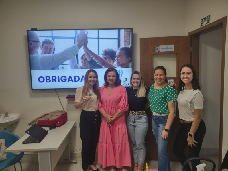 rh-apresenta-boletim-do-clima-para-gestores-da-clinica-teia