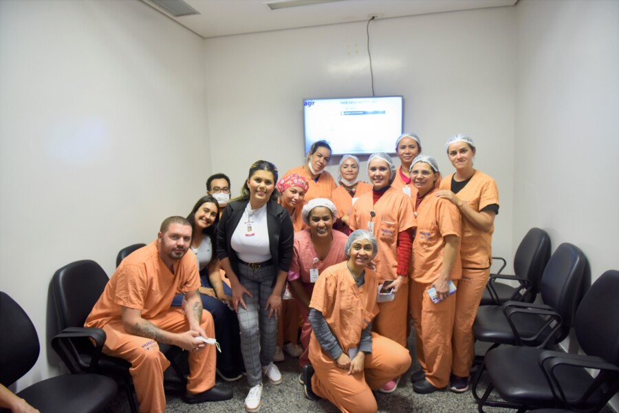 hugol-promove-treinamento-sobre-farmacovigilancia-com-colaboradores-da-unidade