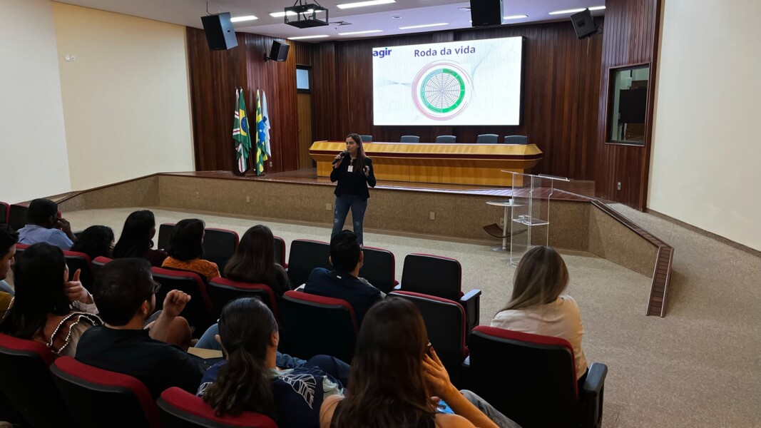 equilibrio-entre-vida-pessoal-e-profissional-e-tema-de-palestra-para-colaboradores-do-crer