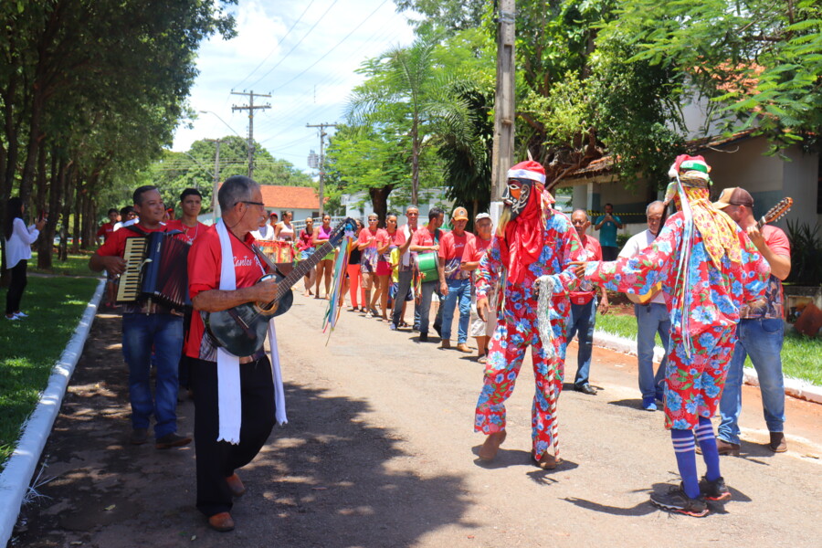 tradicao-e-fe-marca-a-festa-de-folia-de-reis-no-hds