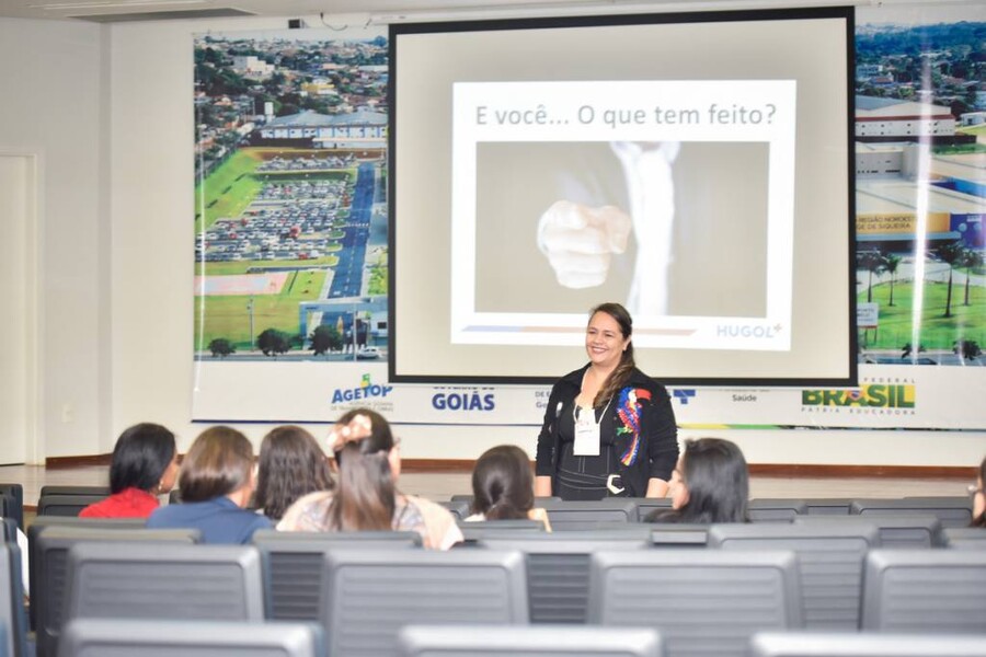 hugol-promove-seminario-voltado-para-residentes-multiprofissionais