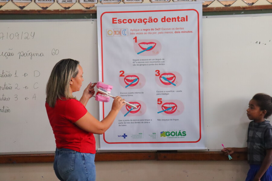 hds-promove-acao-de-saude-bucal-com-alunos-de-escola-local