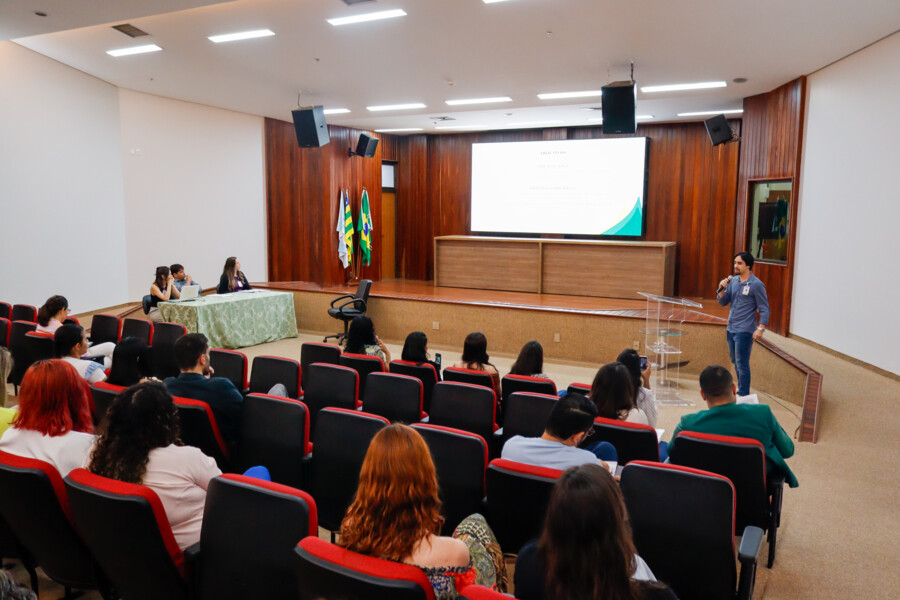 crer-promove-seminario-de-pesquisa-e-destaca-projetos-dos-residentes-r1-em-saude-funcional-e-reabilitacao