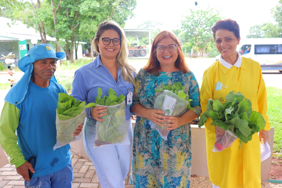 hds-fortalece-compromisso-com-bem-estar-e-sustentabilidade-com-entrega-de-hortalicas-do-jardim-sensorial-dos-sinos