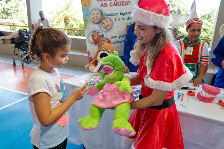 crer-prepara-programacao-especial-de-natal-para-colaboradores-e-pacientes-da-unidade