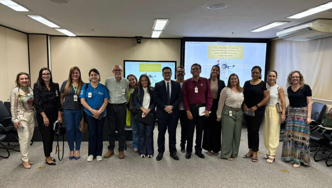 rede-teia-marca-presenca-em-reuniao-no-mpgo-para-definir-acoes-do-projeto-inclusao-em-2025