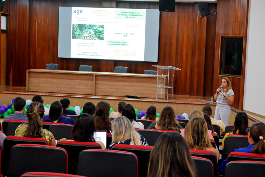 crer-reune-equipe-assistencial-para-debater-indicadores-de-protocolos-gerenciaveis-e-linhas-de-cuidado-da-unidade