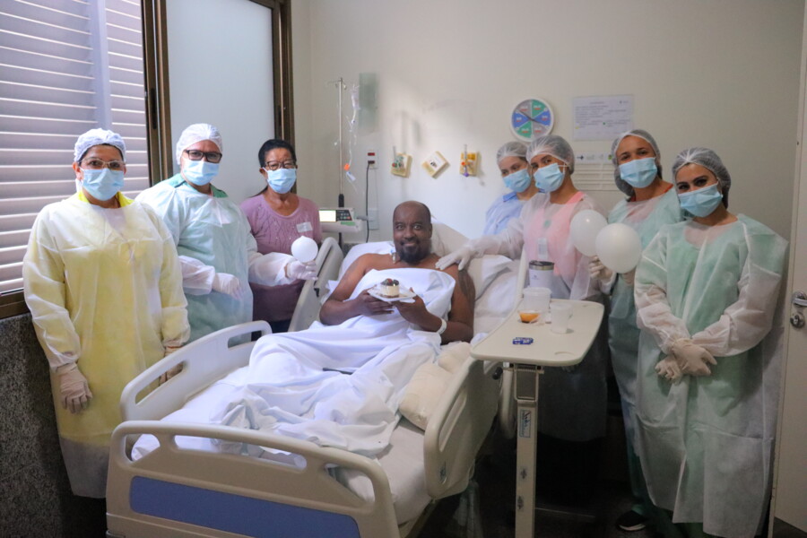 equipe-da-ucp-hds-transforma-aniversario-de-paciente-em-momento-inesquecivel