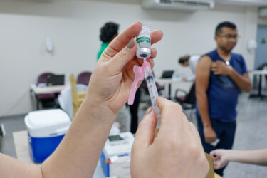 cuidar-de-quem-cuida-crer-promove-vacinacao-contra-a-influenza