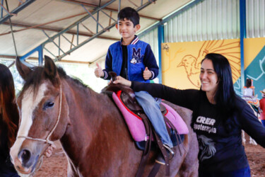 crer-promove-1-hipismo-adaptado-na-equoterapia-em-alusao-a-festa-junina