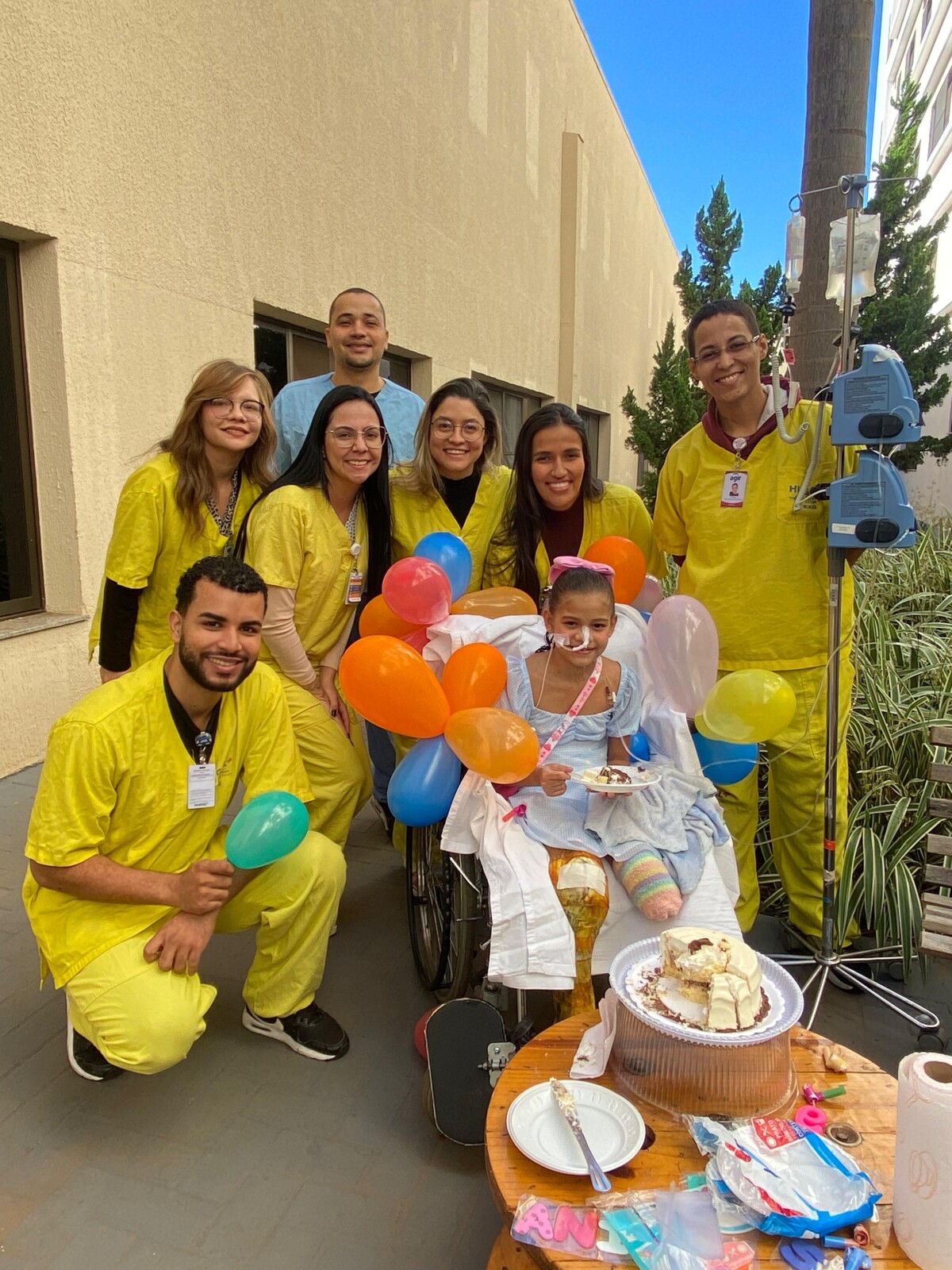hugol-celebra-aniversario-de-paciente-internada-ha-quase-dois-meses