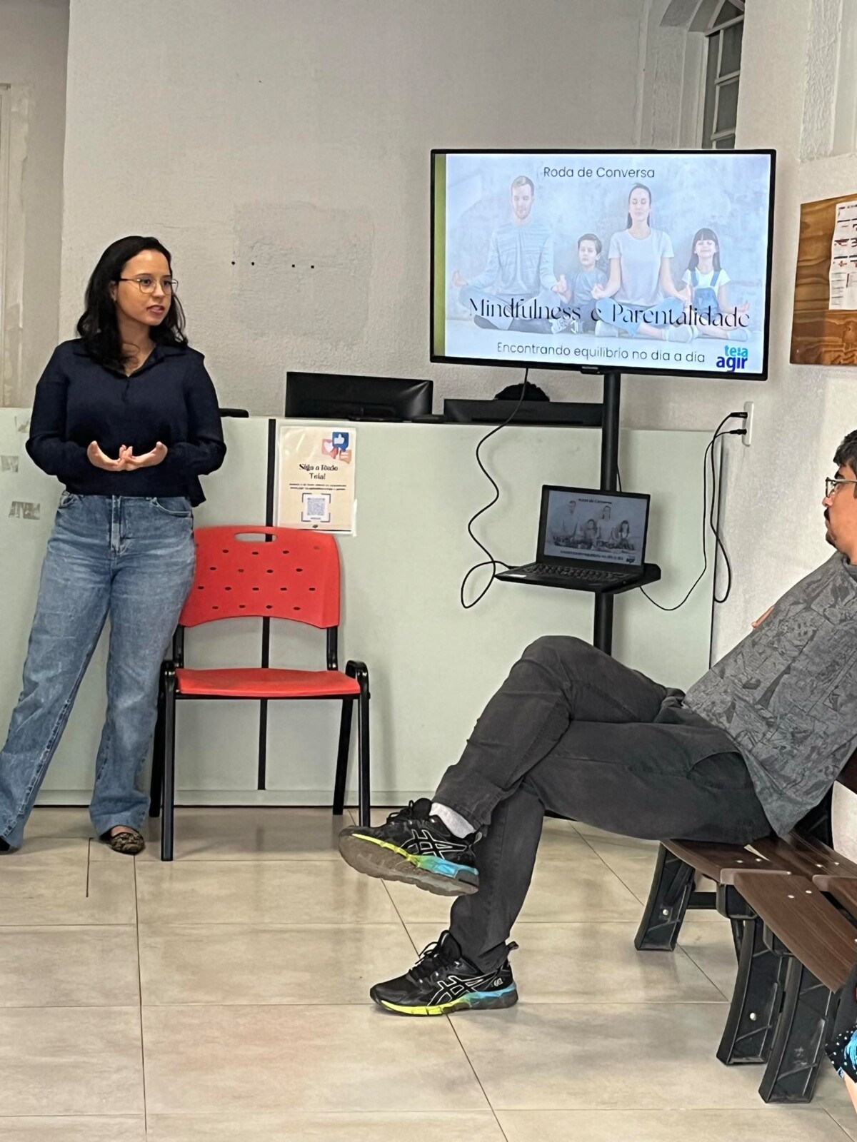 mindfulness-no-cuidado-familiar-rede-teia-realiza-roda-de-conversa-com-pais-e-responsaveis-na-unidade-de-goiania