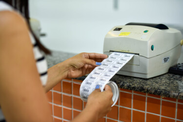 hugol-moderniza-dispensacao-de-insumos-com-uso-do-data-matrix