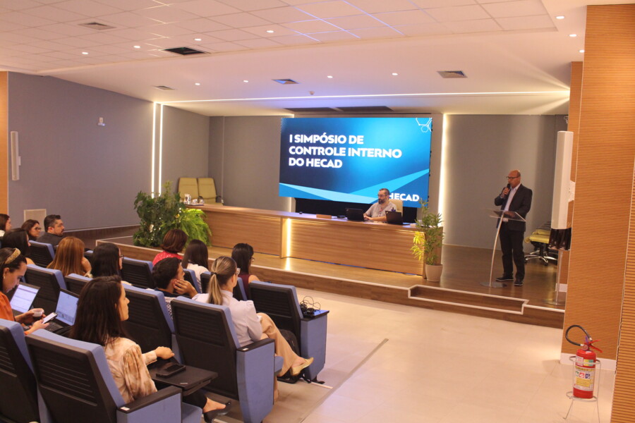 hecad-realiza-i-simposio-de-controle-interno-e-debate-o-fortalecimento-da-cultura-etica-no-setor-saude