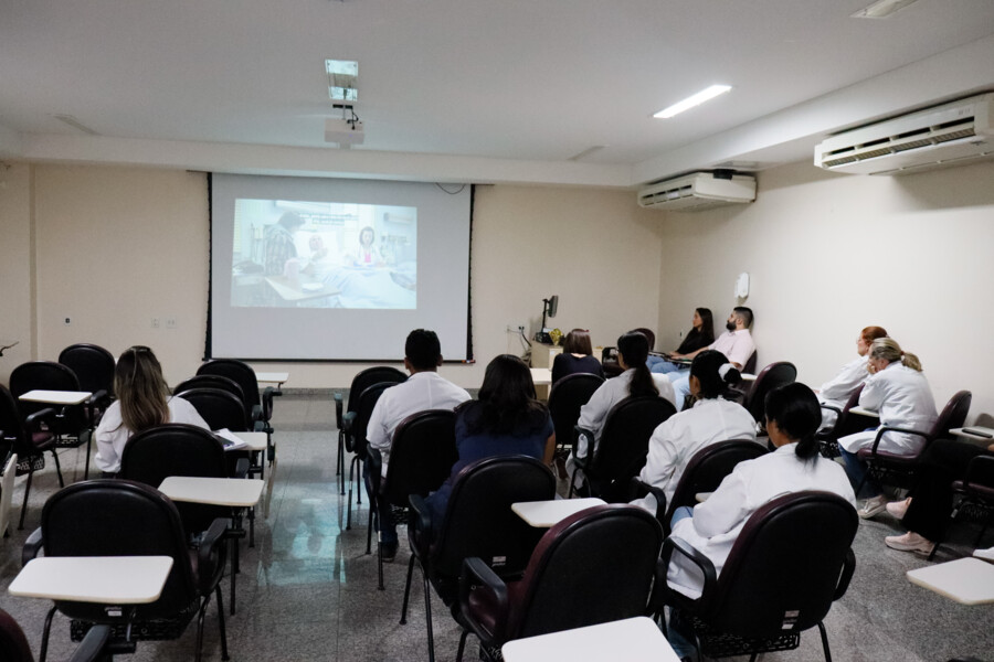 comissao-de-bioetica-do-crer-promove-treinamento-por-meio-do-cinema-e-do-dialogo