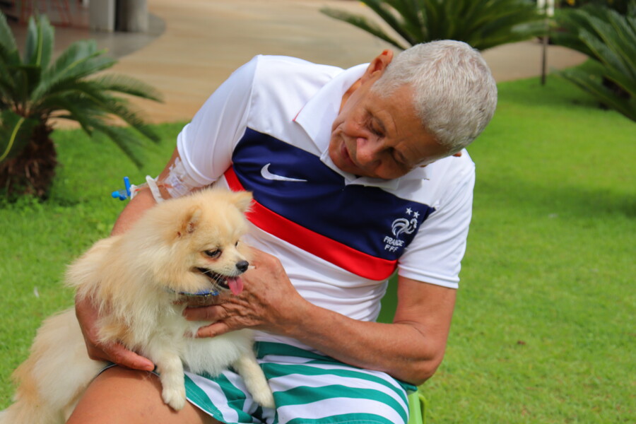 hds-promove-visita-pet-para-paciente-em-cuidados-prolongados