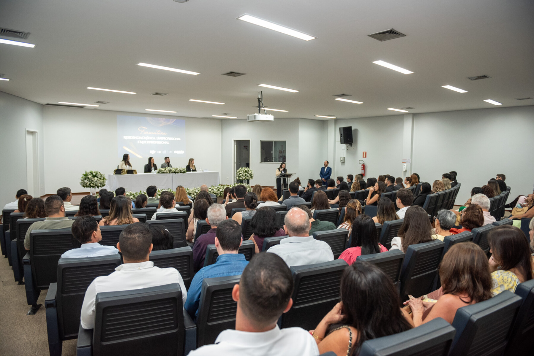 hugol-celebra-formatura-das-turmas-de-residencia-medica-multiprofissional-e-uniprofissional