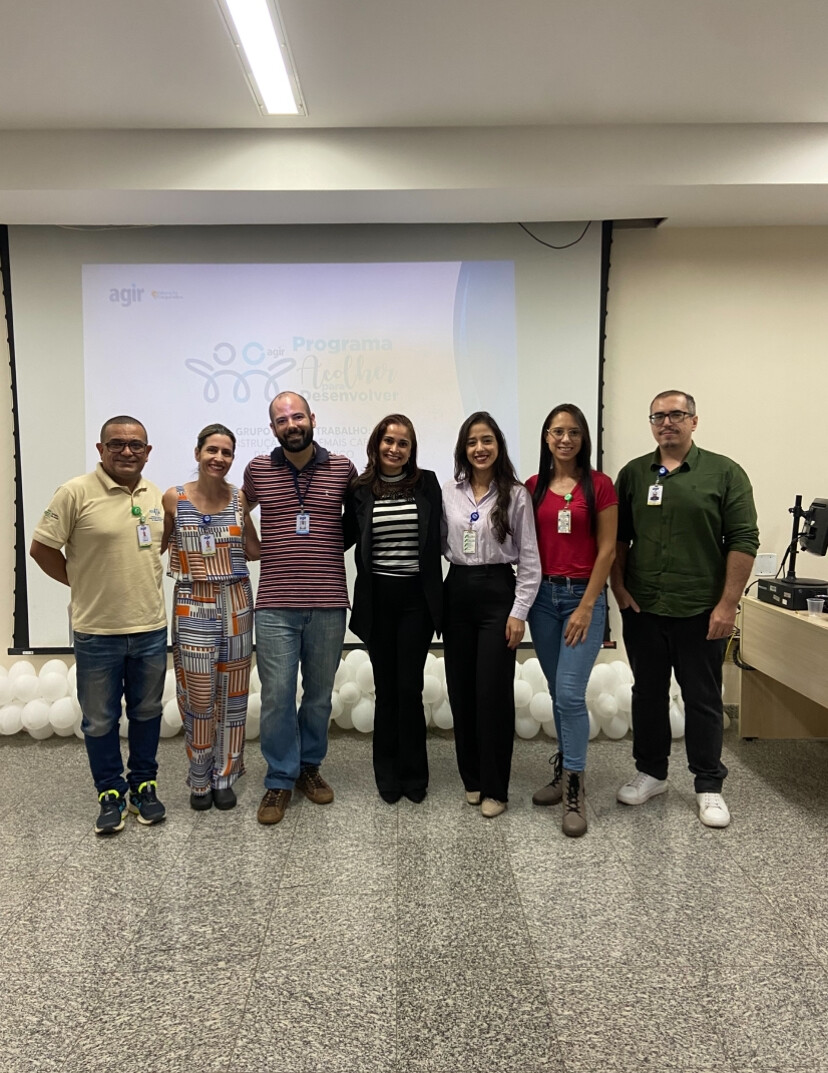 agir-academy-entrega-as-unidades-os-ultimos-materiais-dos-cargos-de-apoio-e-tecnico-do-acolher-para-desenvolver