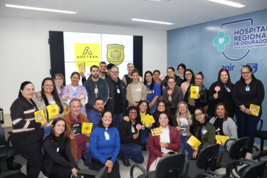 hrd-promove-acoes-do-maio-amarelo-com-entrega-de-lacos-e-palestra-sobre-seguranca-no-transito