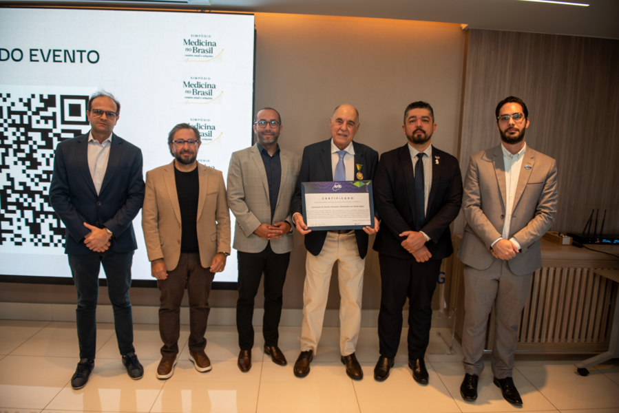 hugol-recebe-homenagem-da-associacao-medica-de-goias-por-protagonismo-no-pais