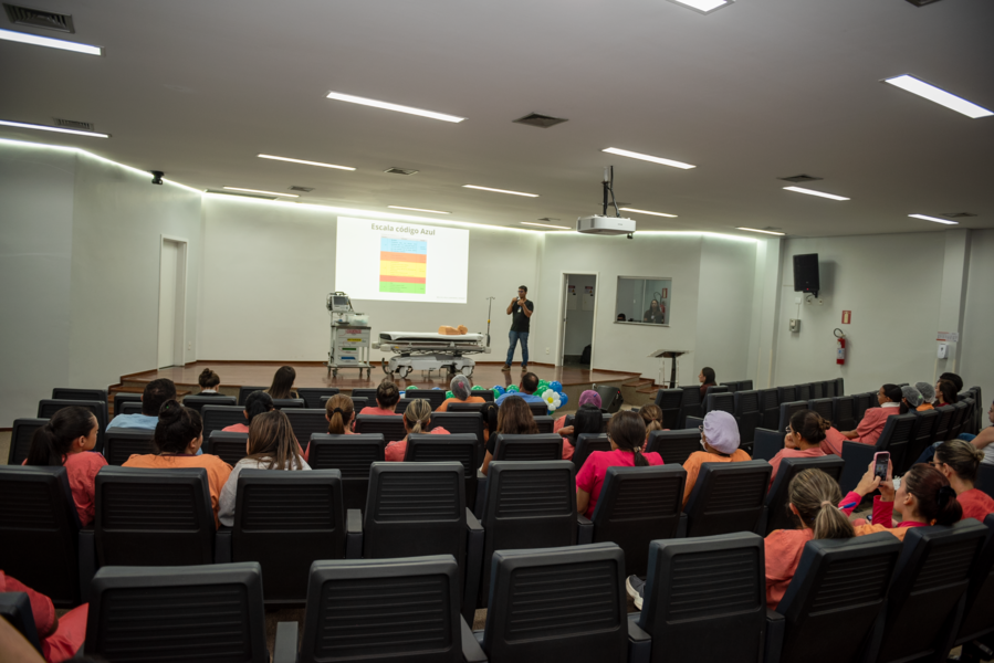 hugol-realiza-treinamento-sobre-parada-cardiorrespiratoria-para-equipes-assistenciais