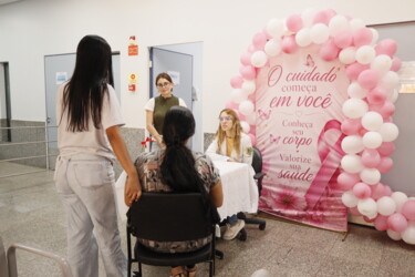 outubro-rosa-crer-aborda-importancia-do-suporte-emocional-e-inovacoes-no-diagnostico-em-acoes-de-conscientizacao-sobre-o-tratamento-do-cancer-de-mama