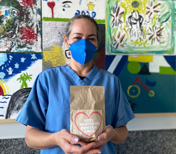 paciente-entrega-800-kits-da-gratidao-no-hcamp-de-goiania