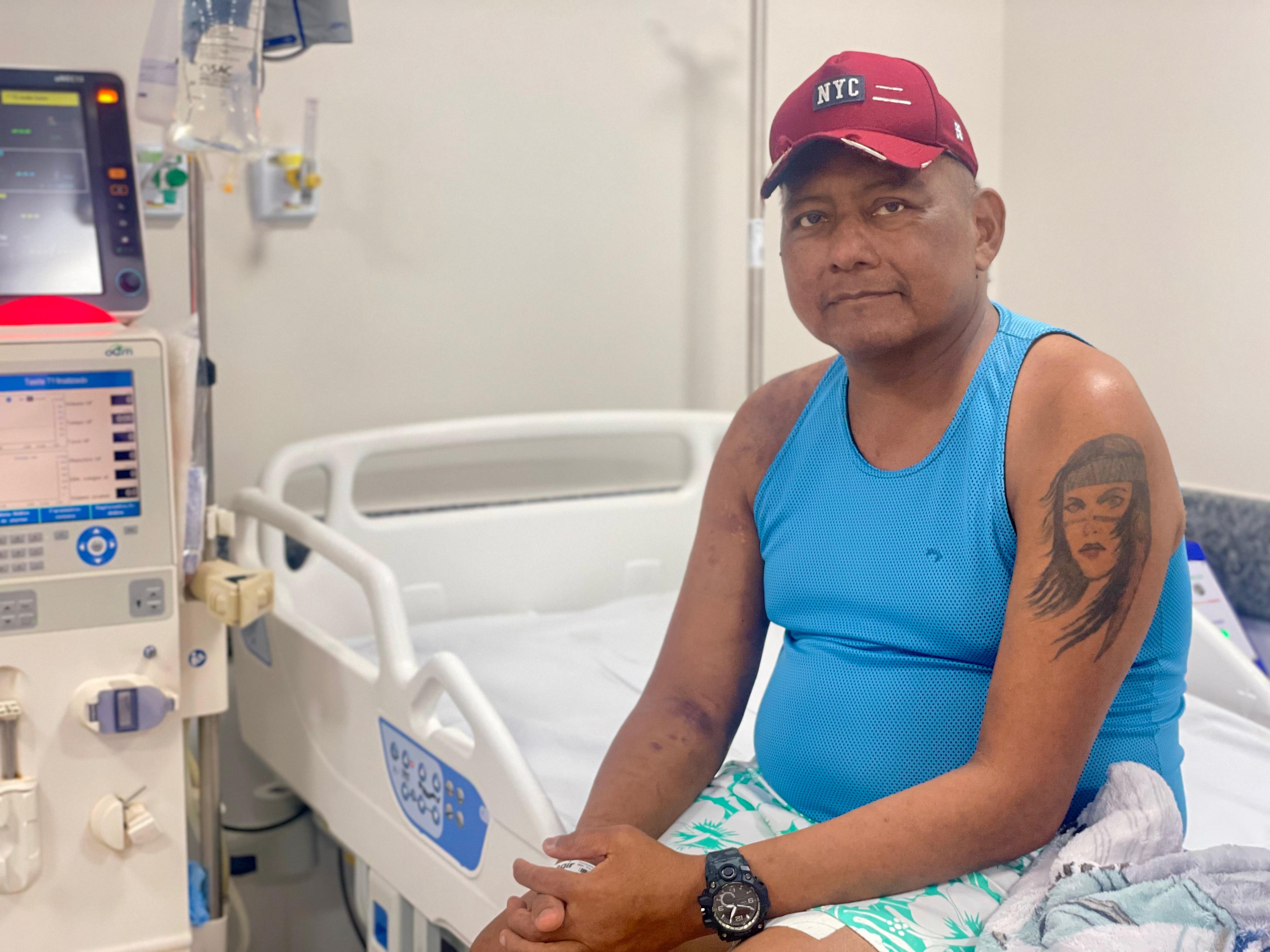 Paciente renal, Leonardo Tavares, comemorou a abertura do novo espaço. Foto: Guilherme Fragas