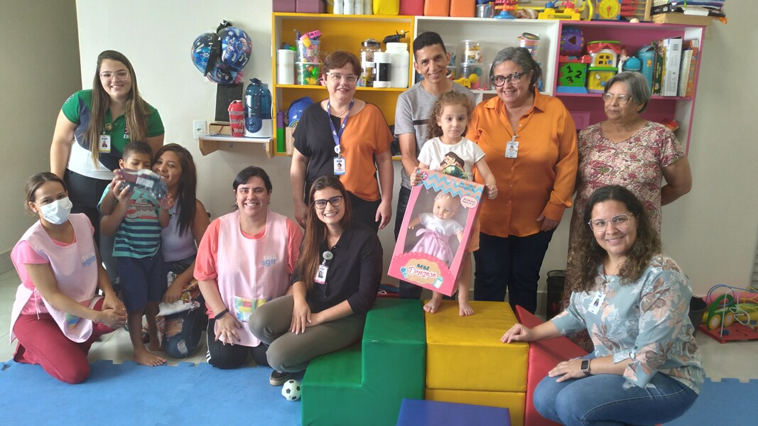 clinica-teia-recebe-doacoes-de-brinquedos-por-meio-de-campanha-solidaria-da-agir
